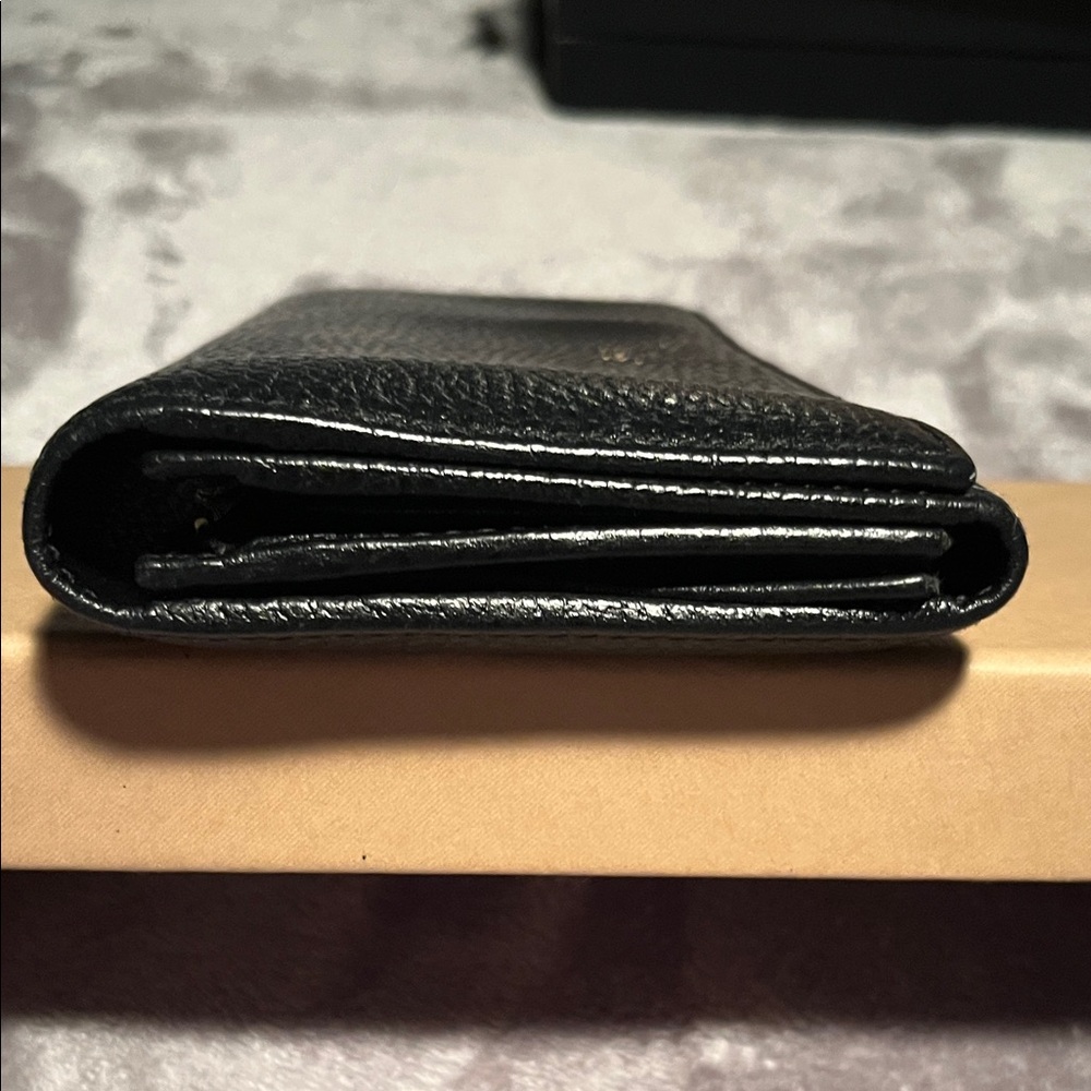 Gucci Black Pebbled Leather Wallet with Gold Stamp - Picture 5 of 12